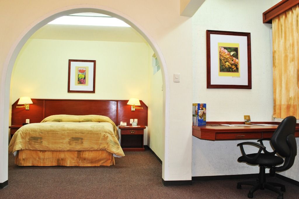 Hotel Marcella Clase Ejecutiva Morelia Bagian luar foto
