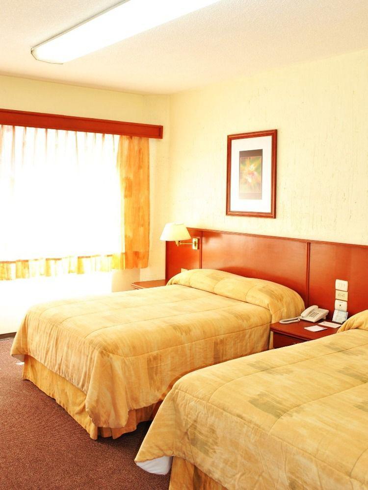 Hotel Marcella Clase Ejecutiva Morelia Bagian luar foto
